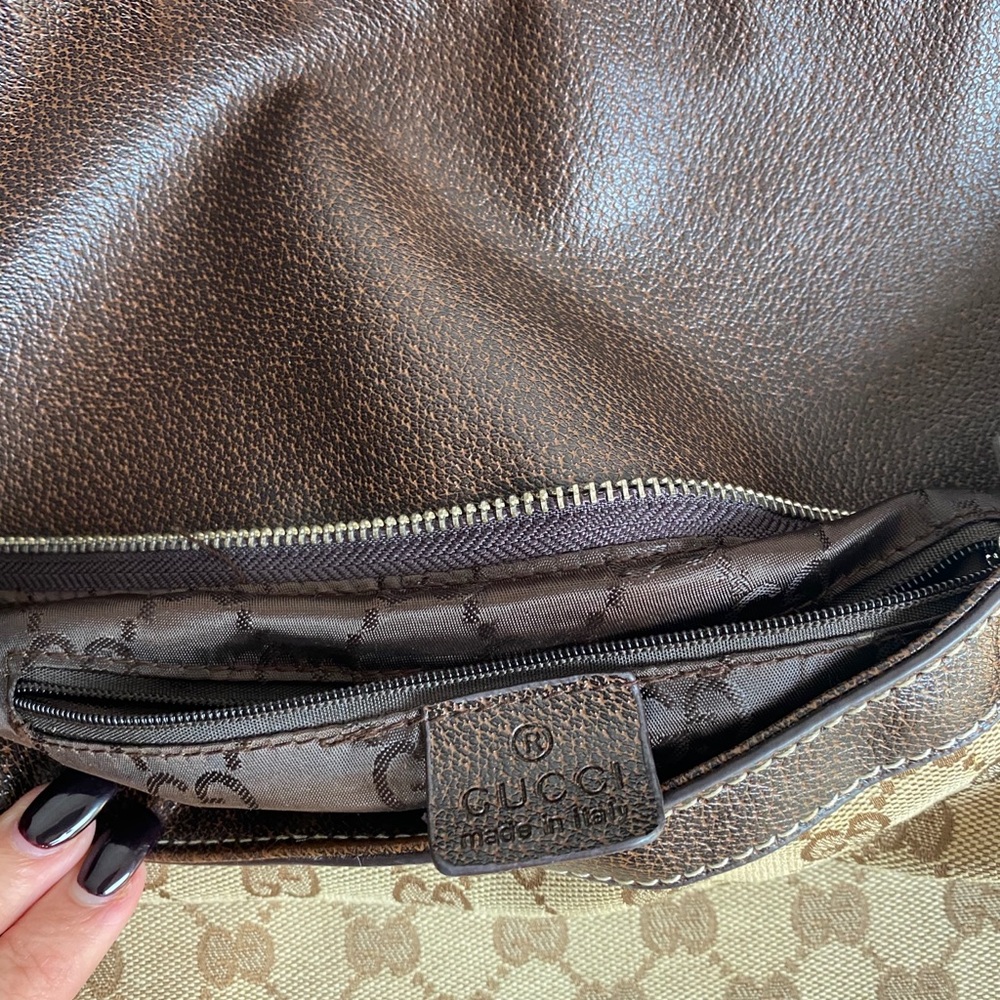 Gucci Handbag - Picture 4 of 4